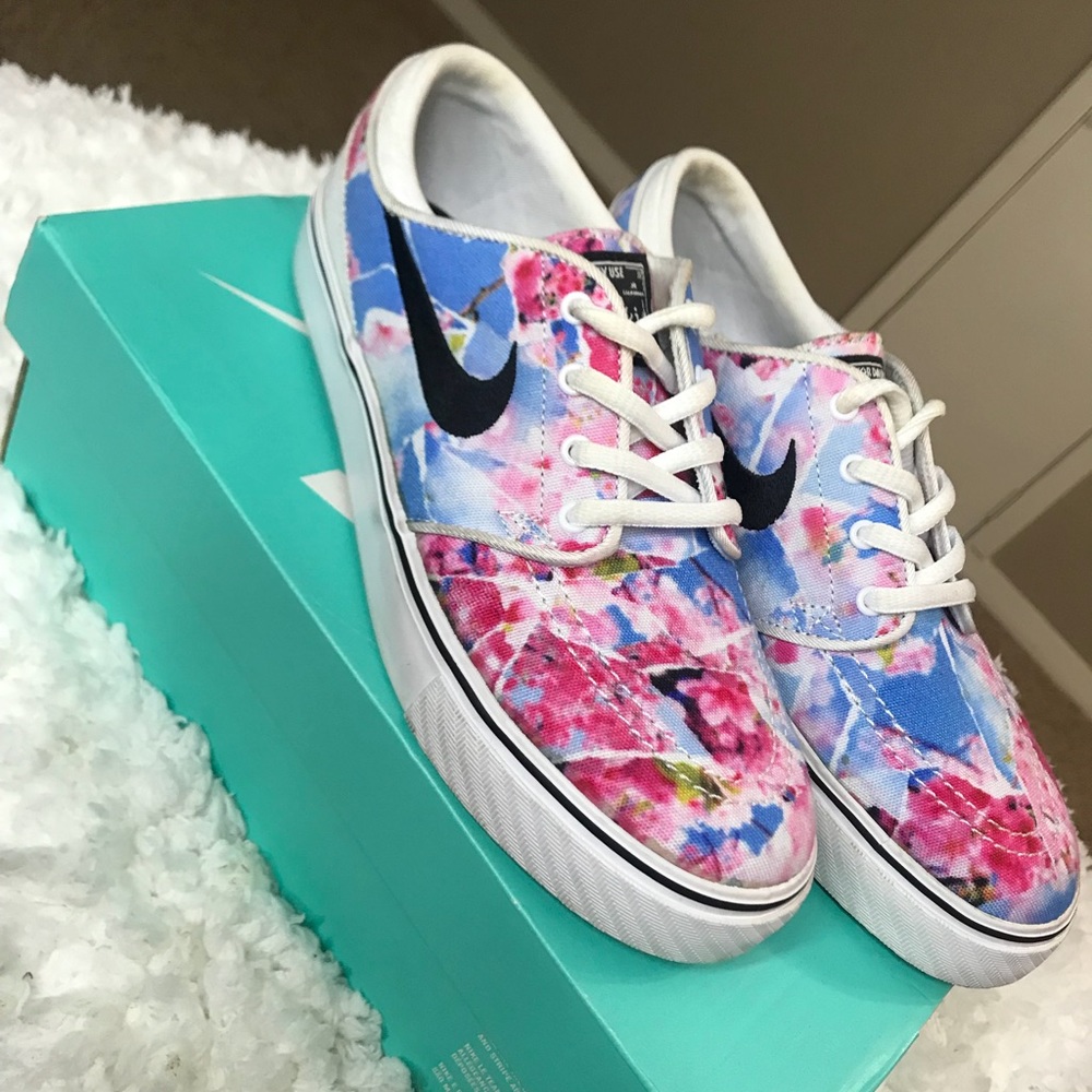 Nike SB Cherry Blossom Stefan Janoski